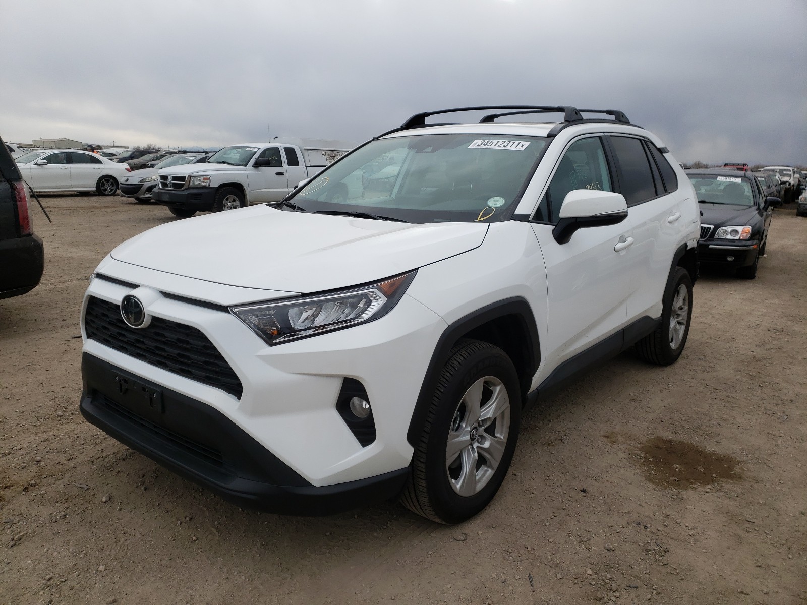 Photo 1 VIN: 2T3P1RFV0LC112902 - TOYOTA RAV4 XLE 