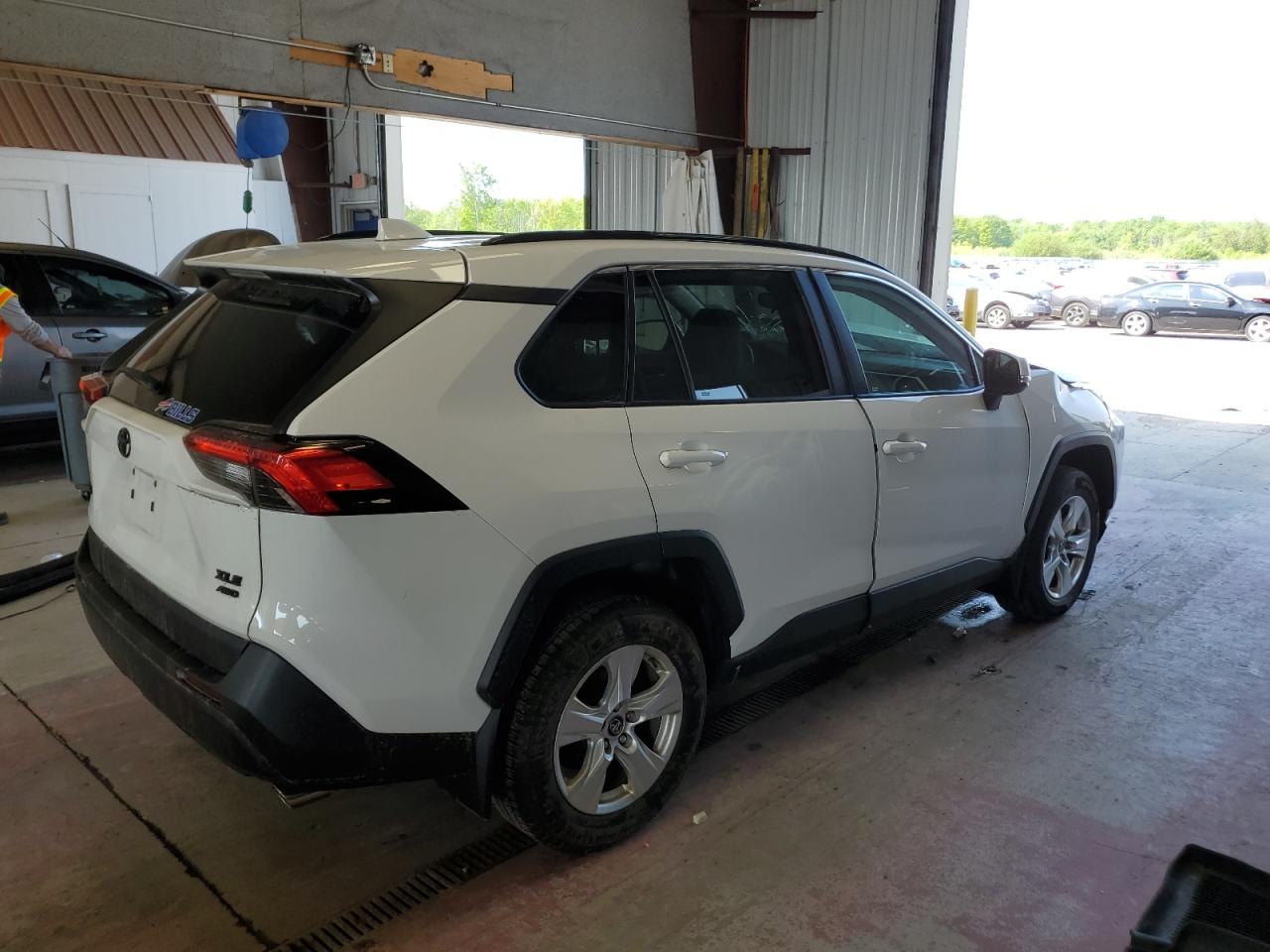 Photo 2 VIN: 2T3P1RFV1LW129772 - TOYOTA RAV 4 