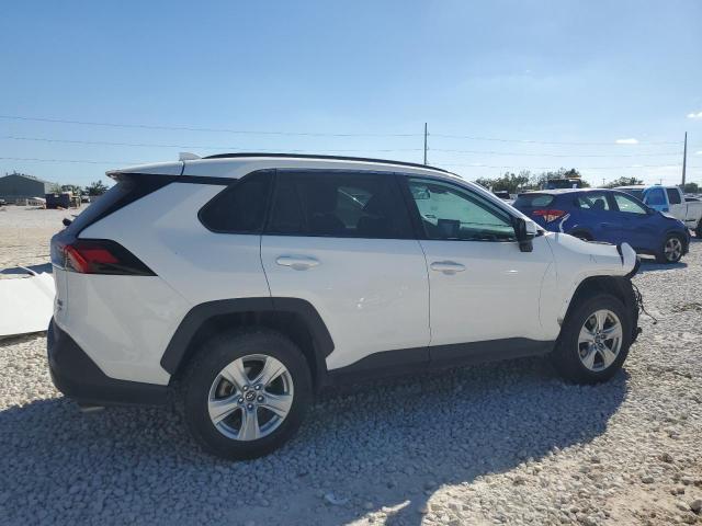 Photo 2 VIN: 2T3P1RFV2KW029310 - TOYOTA RAV4 XLE 