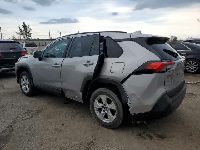 Photo 1 VIN: 2T3P1RFV2MC242214 - TOYOTA RAV4 XLE 