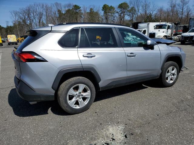Photo 2 VIN: 2T3P1RFV3MC227401 - TOYOTA RAV4 XLE 