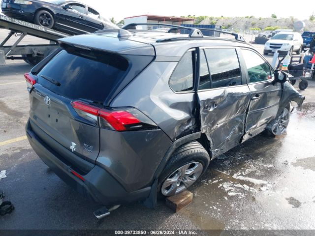 Photo 3 VIN: 2T3P1RFV3NC305886 - TOYOTA RAV4 XLE 