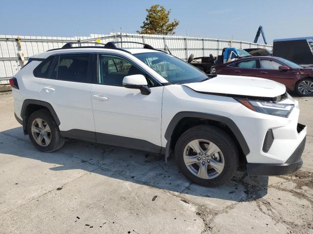 Photo 3 VIN: 2T3P1RFV5RW440257 - TOYOTA RAV4 XLE 