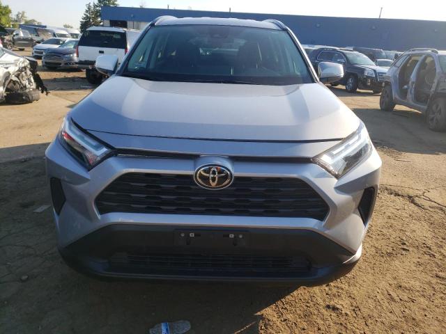 Photo 4 VIN: 2T3P1RFV6NC304084 - TOYOTA RAV4 XLE 