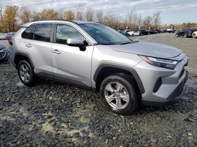 Photo 3 VIN: 2T3P1RFV7RC439581 - TOYOTA RAV4 XLE 