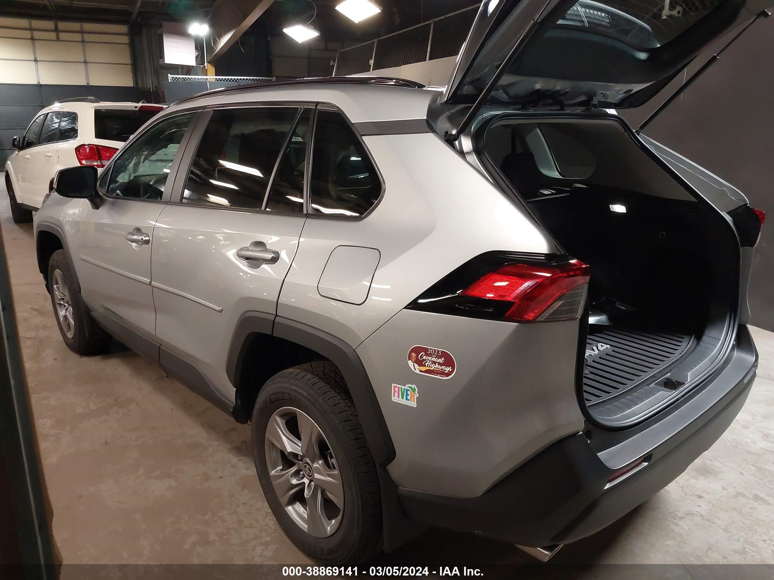 Photo 2 VIN: 2T3P1RFV7RW415621 - TOYOTA RAV 4 