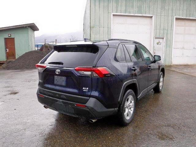 Photo 3 VIN: 2T3P1RFV8KC003439 - TOYOTA RAV4 XLE 