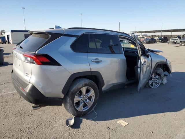 Photo 2 VIN: 2T3P1RFV8PW344300 - TOYOTA RAV4 XLE 