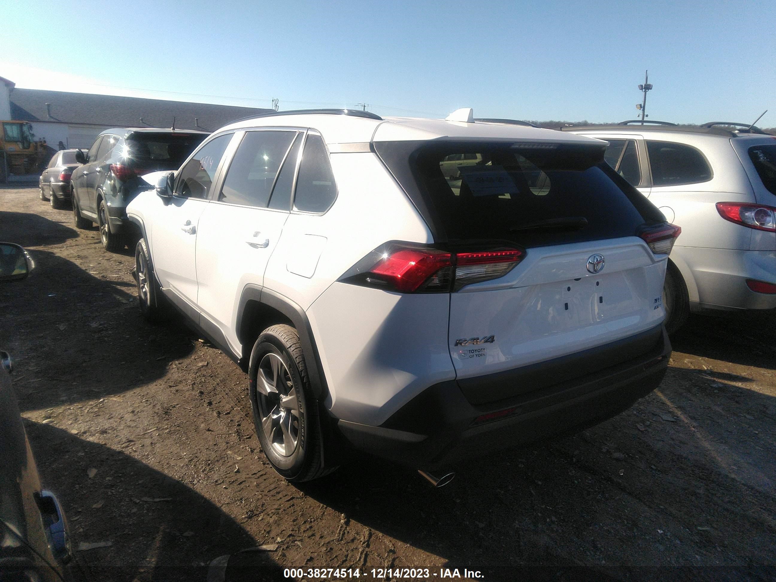 Photo 2 VIN: 2T3P1RFV8RC401714 - TOYOTA RAV 4 