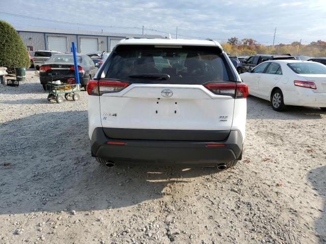 Photo 5 VIN: 2T3P1RFV8RC457748 - TOYOTA RAV4 XLE 