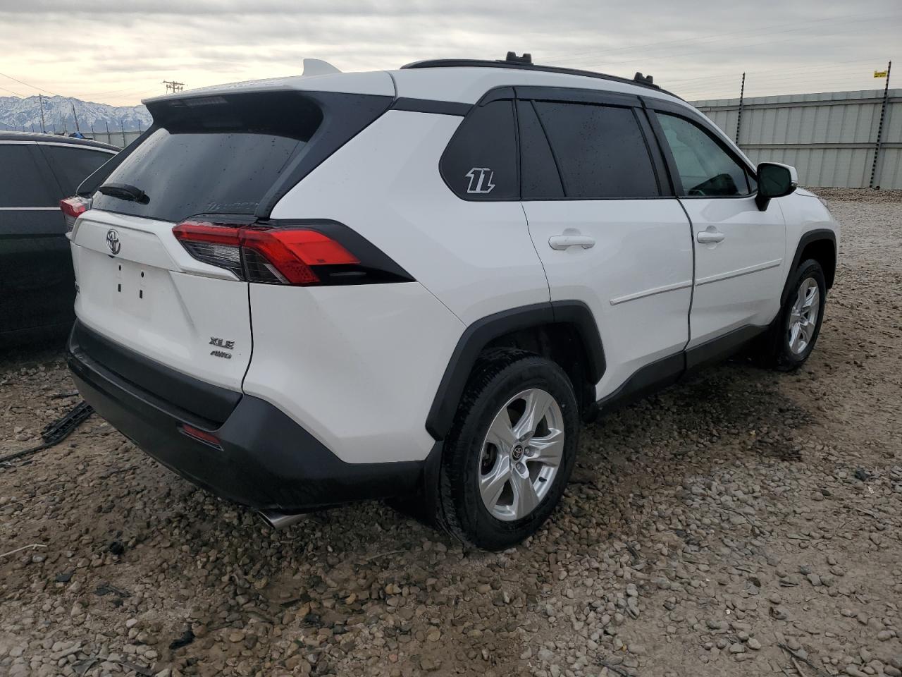 Photo 2 VIN: 2T3P1RFV9MC246437 - TOYOTA RAV 4 