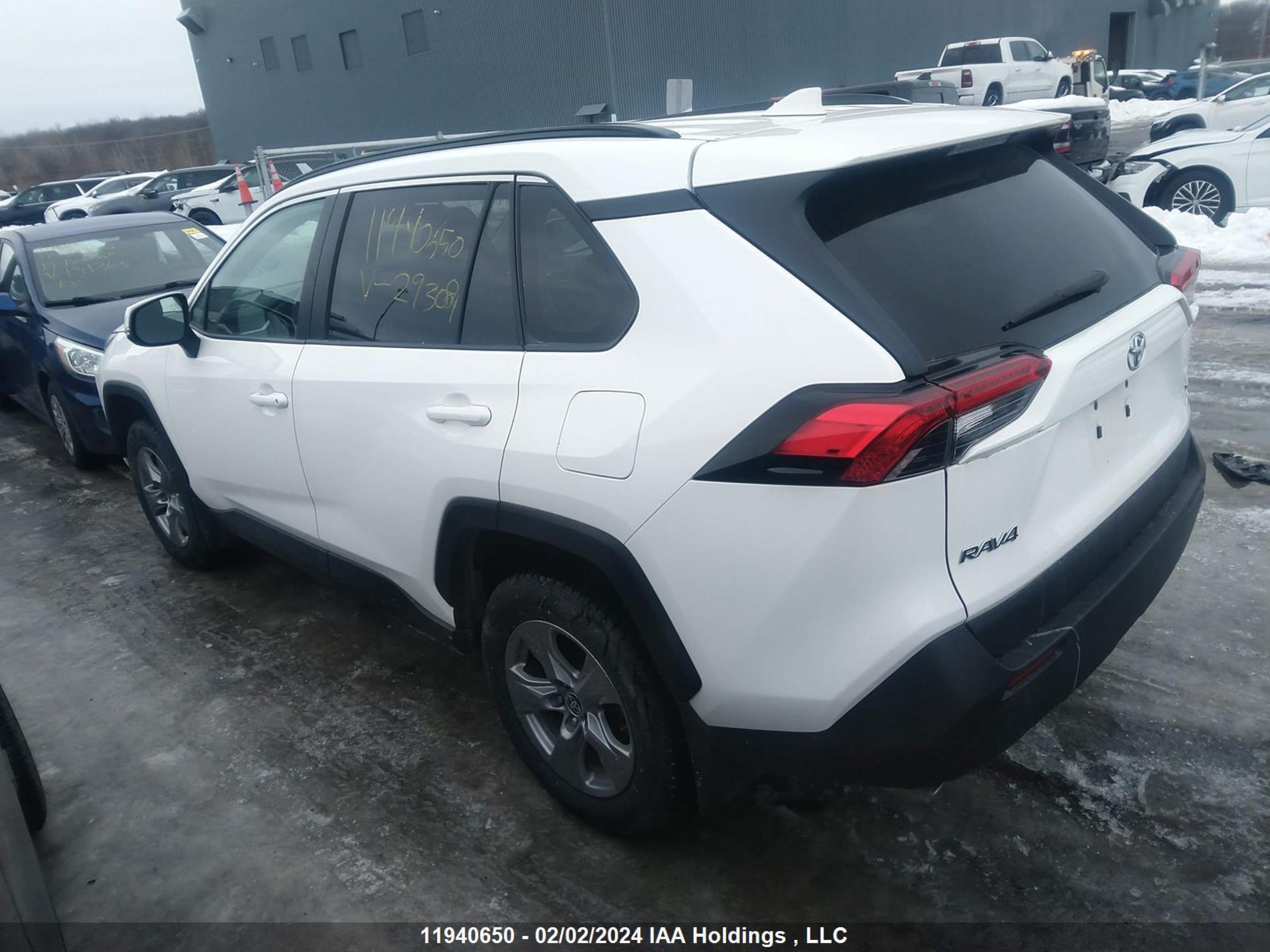 Photo 2 VIN: 2T3R1RFV3NC293084 - TOYOTA RAV 4 