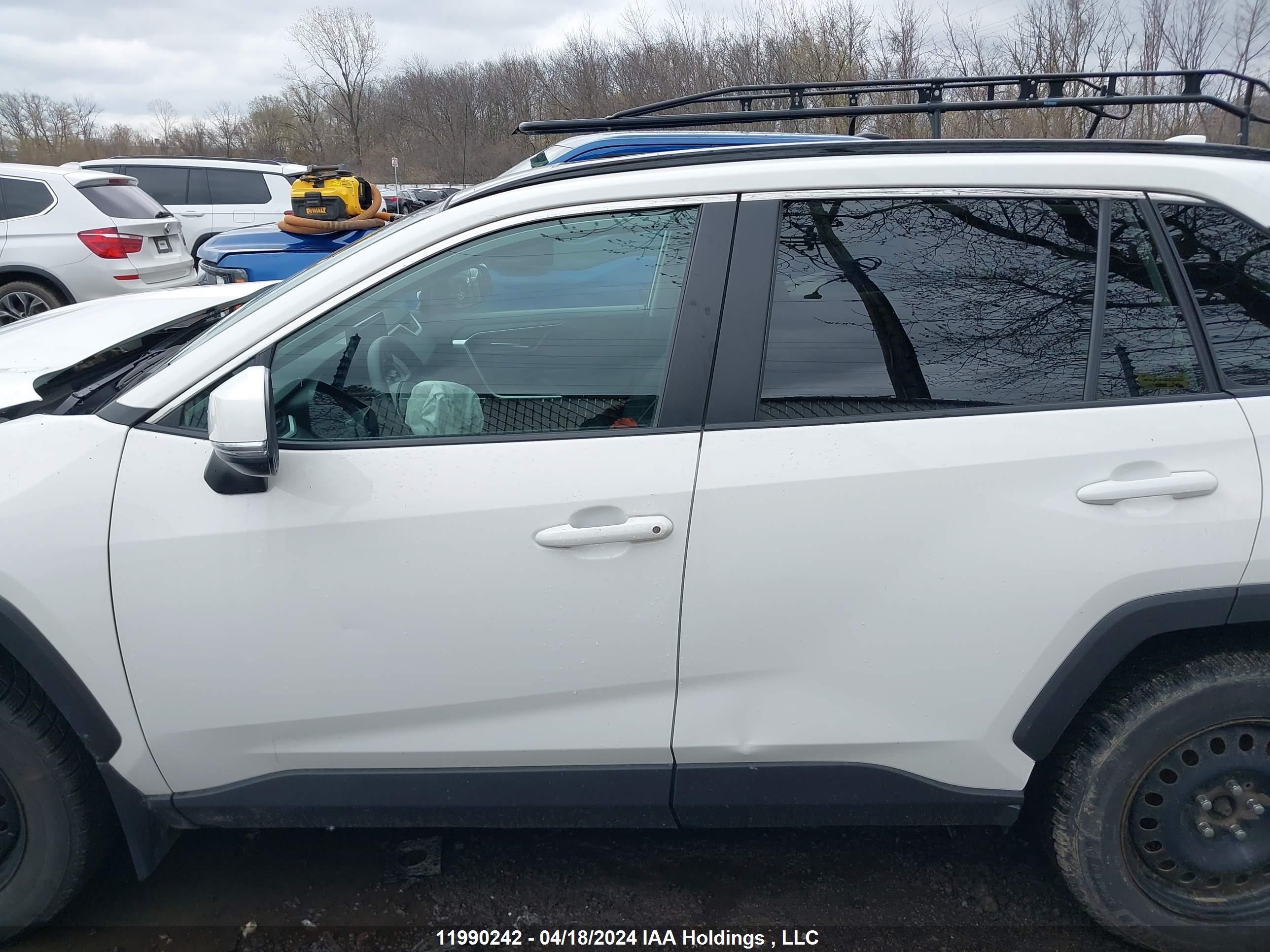 Photo 14 VIN: 2T3R1RFV8MC163400 - TOYOTA RAV 4 