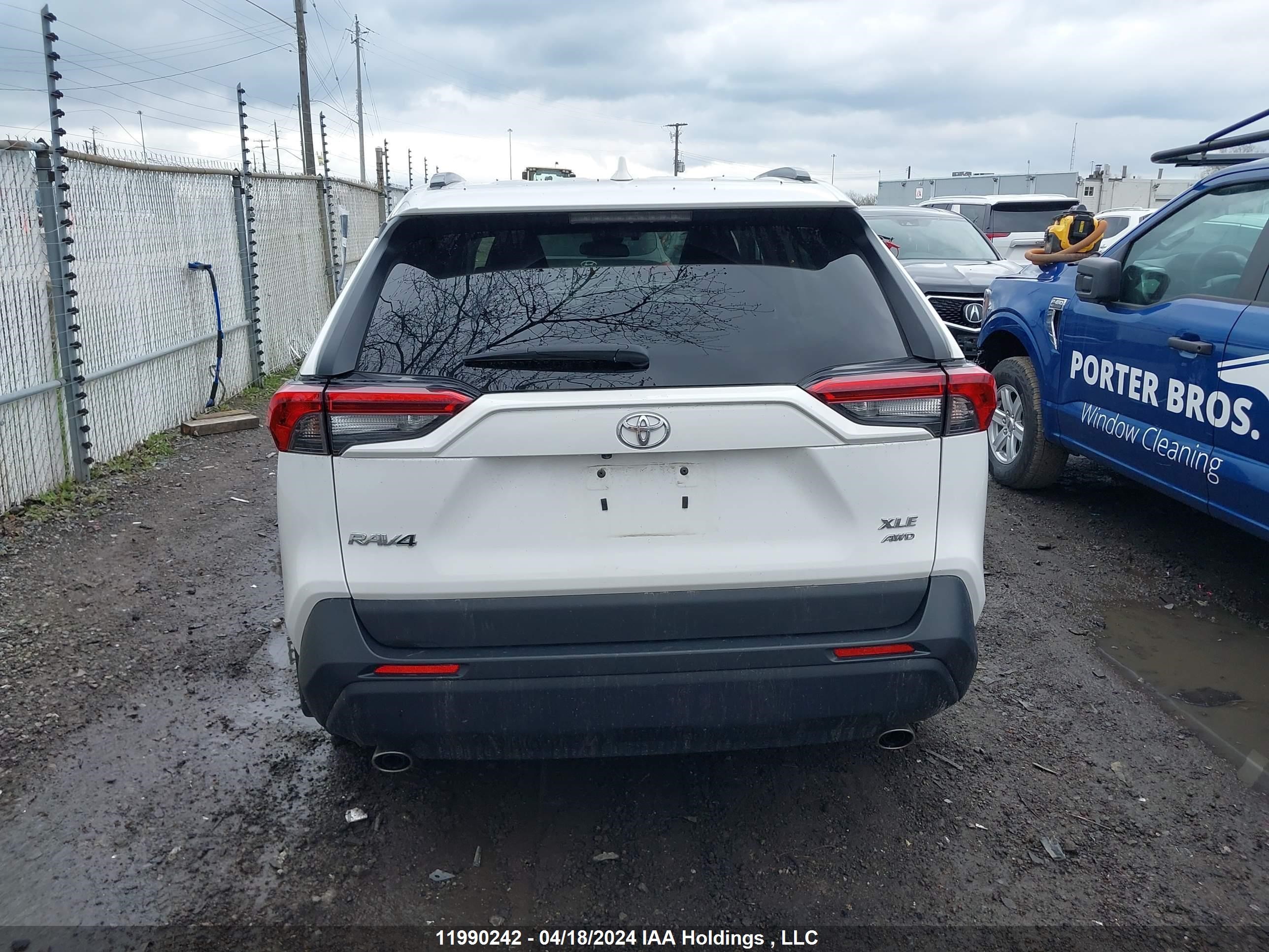 Photo 16 VIN: 2T3R1RFV8MC163400 - TOYOTA RAV 4 