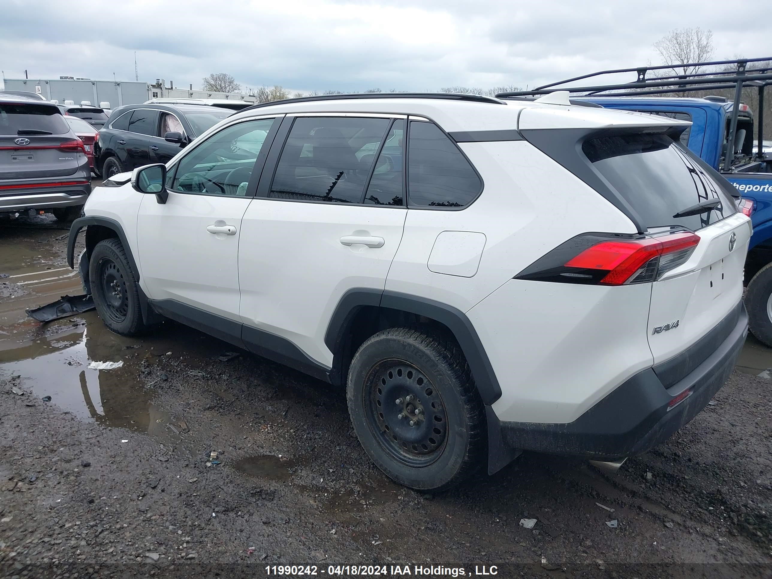 Photo 2 VIN: 2T3R1RFV8MC163400 - TOYOTA RAV 4 