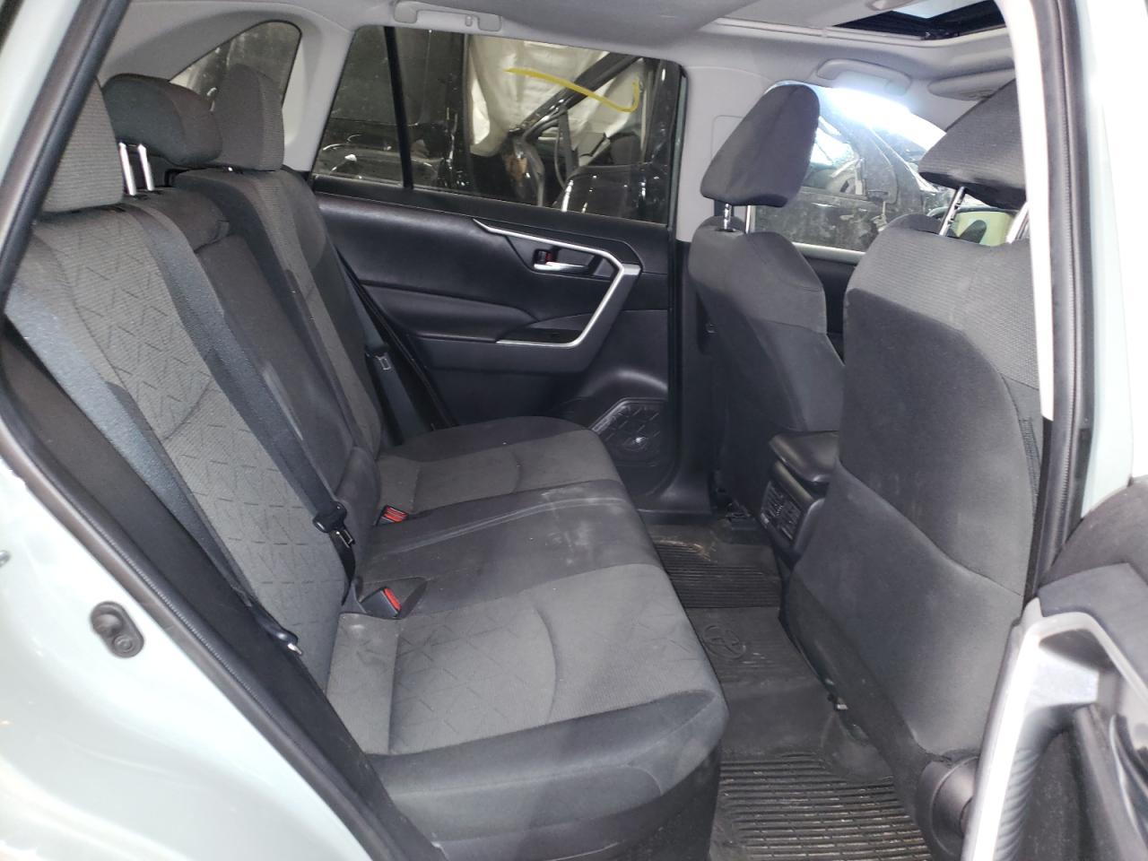 Photo 10 VIN: 2T3R6RFV5MW016872 - TOYOTA RAV 4 