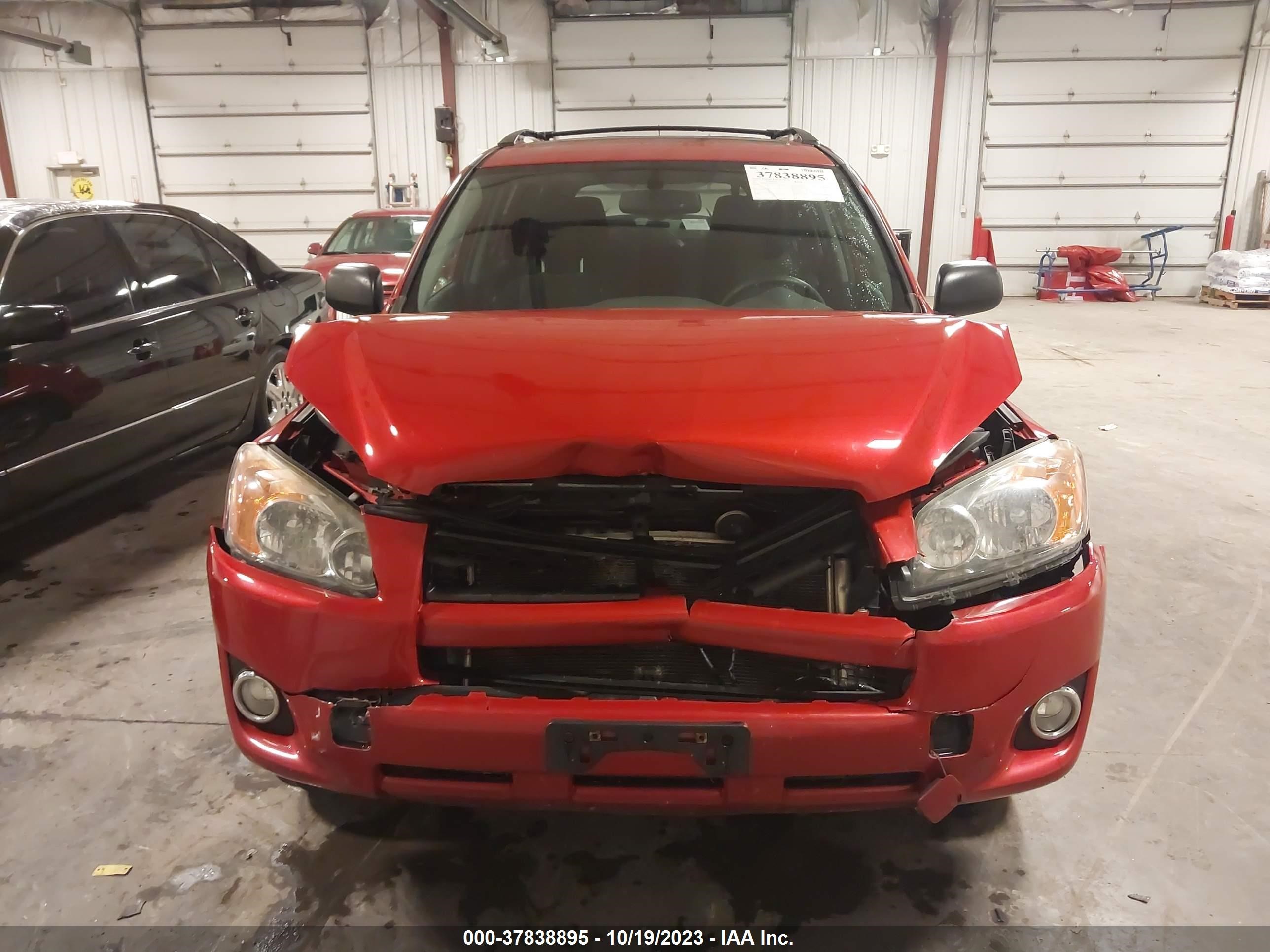 Photo 12 VIN: 2T3RF4DV3BW176395 - TOYOTA RAV 4 