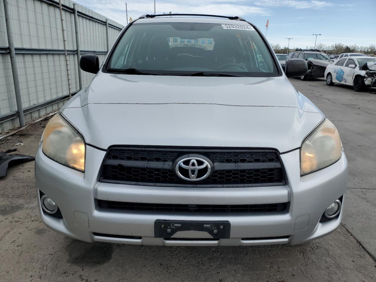 Photo 4 VIN: 2T3RF4DV7AW047249 - TOYOTA RAV 4 