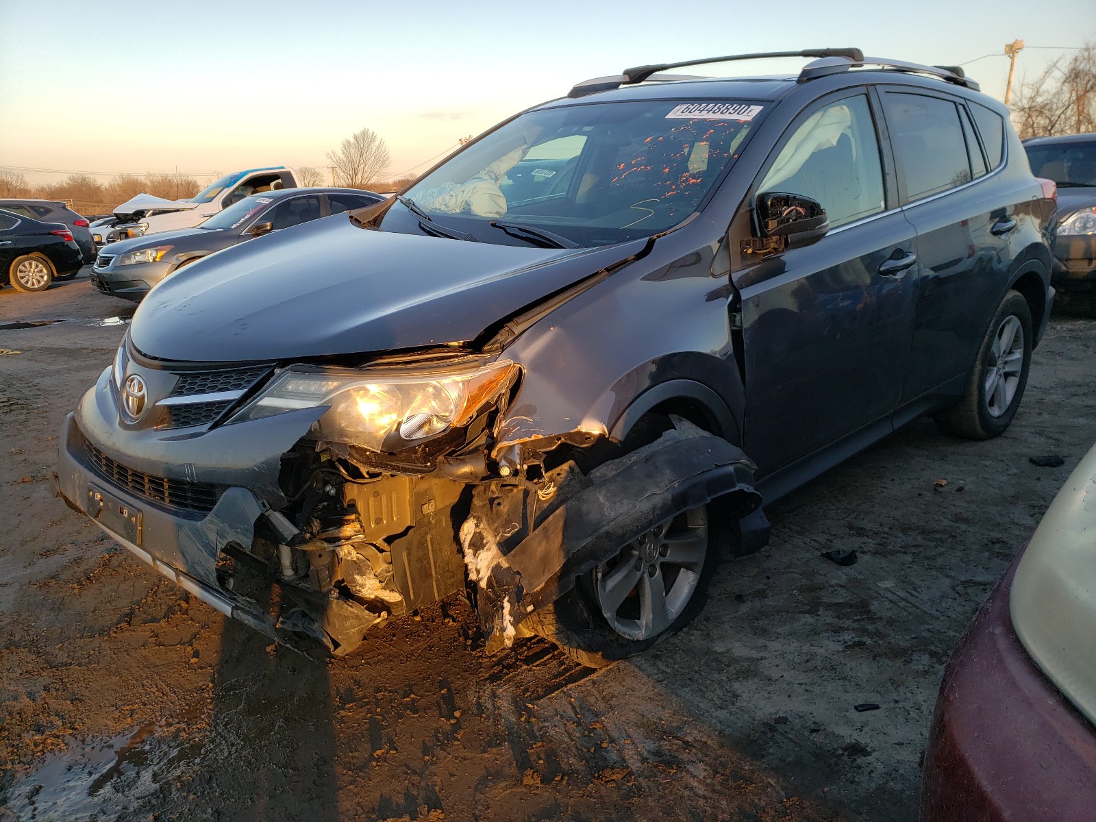 Photo 1 VIN: 2T3RFREV0DW043589 - TOYOTA RAV4 XLE 