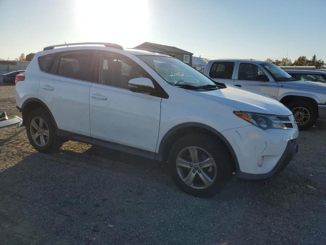 Photo 3 VIN: 2T3RFREV0FW235355 - TOYOTA RAV4 XLE 