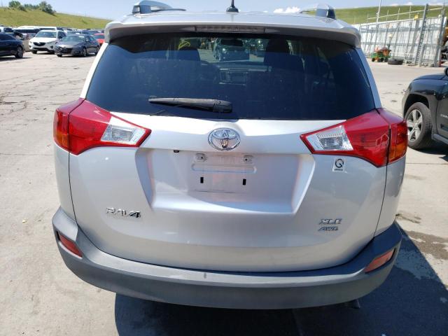 Photo 5 VIN: 2T3RFREV0FW240040 - TOYOTA RAV4 XLE 