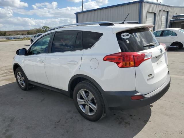 Photo 1 VIN: 2T3RFREV0FW377186 - TOYOTA RAV4 XLE 