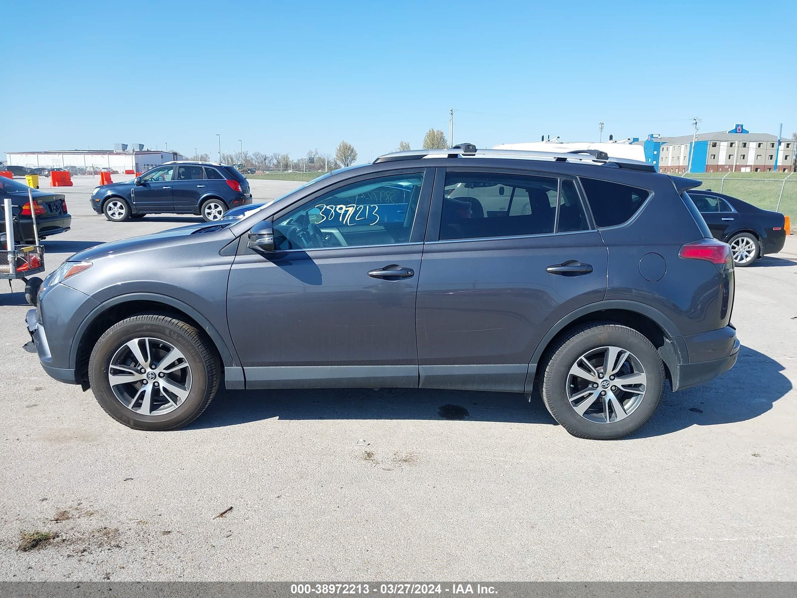 Photo 13 VIN: 2T3RFREV0GW437033 - TOYOTA RAV 4 