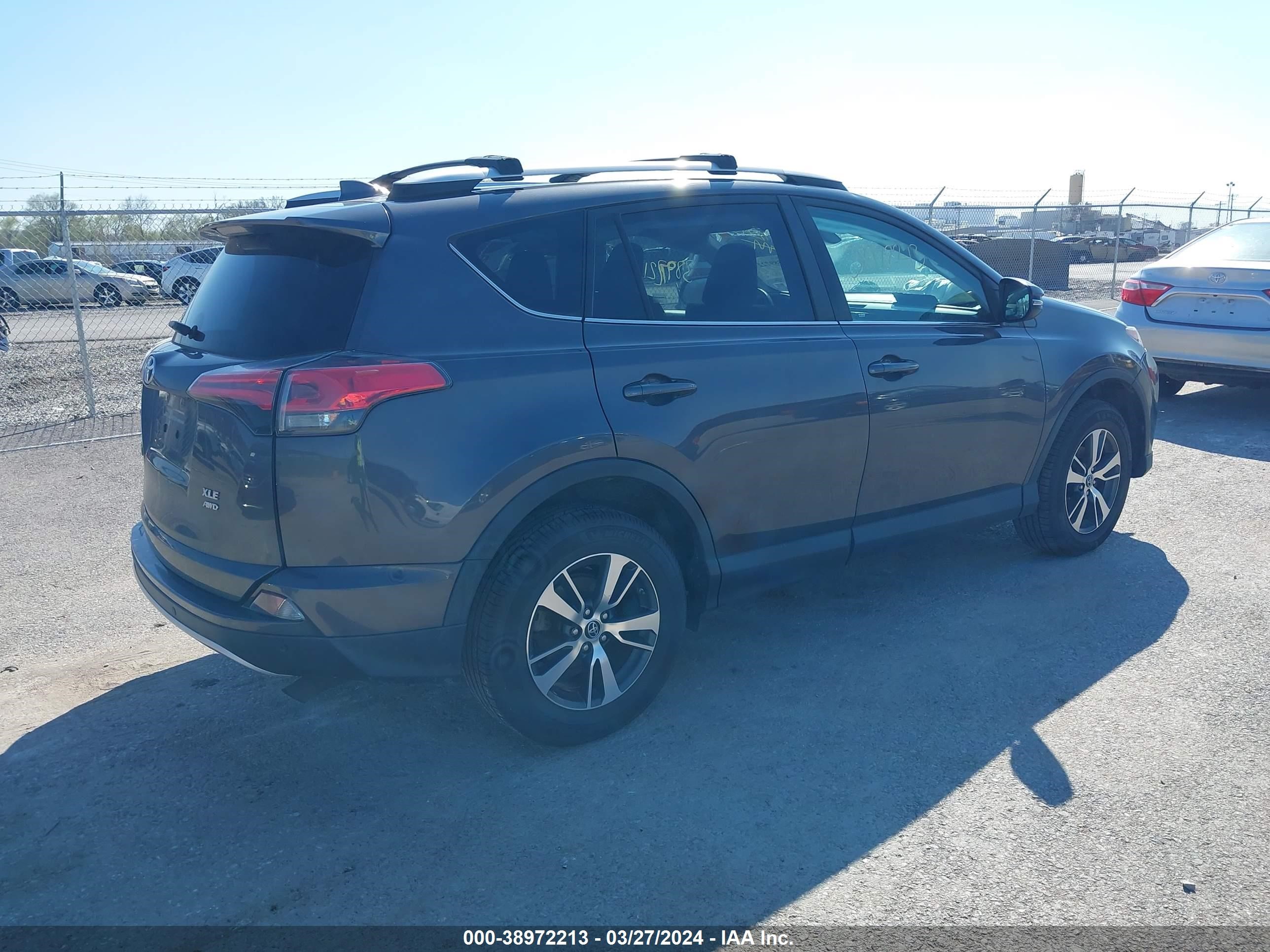 Photo 3 VIN: 2T3RFREV0GW437033 - TOYOTA RAV 4 