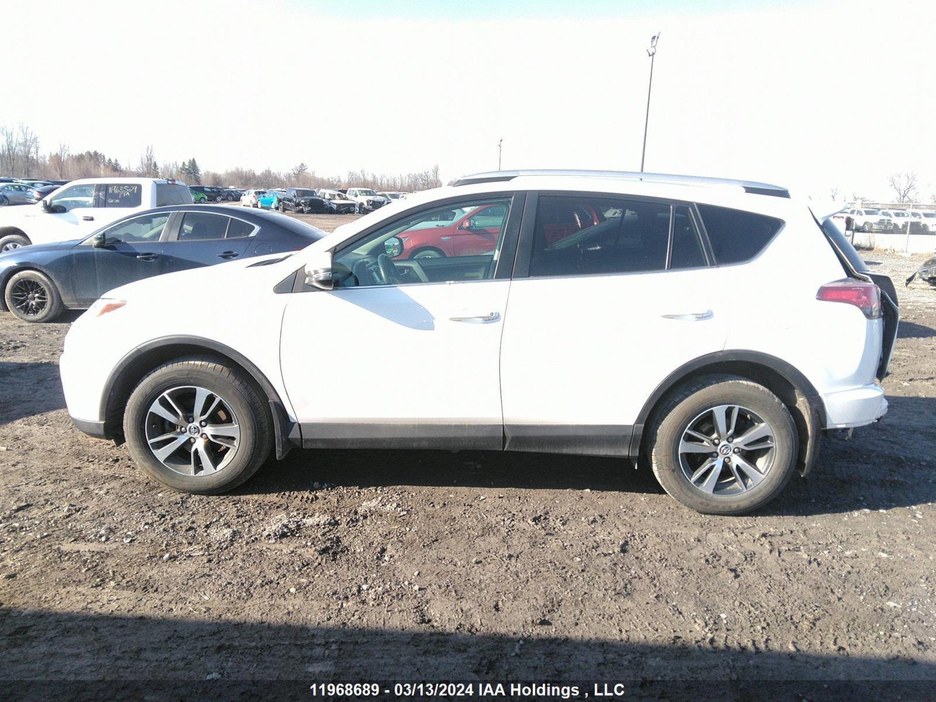 Photo 13 VIN: 2T3RFREV0GW528870 - TOYOTA RAV 4 