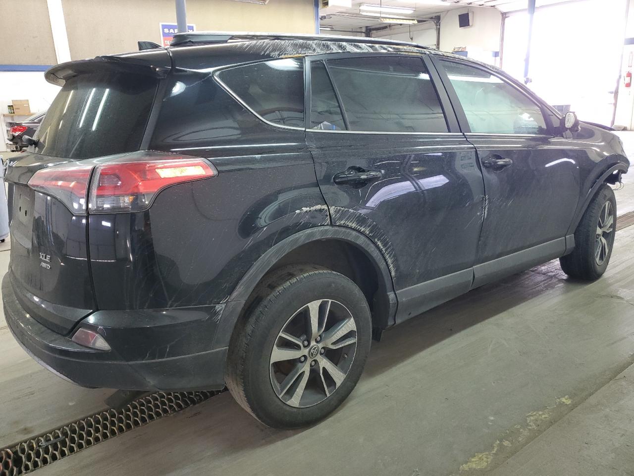 Photo 2 VIN: 2T3RFREV0HW613645 - TOYOTA RAV 4 