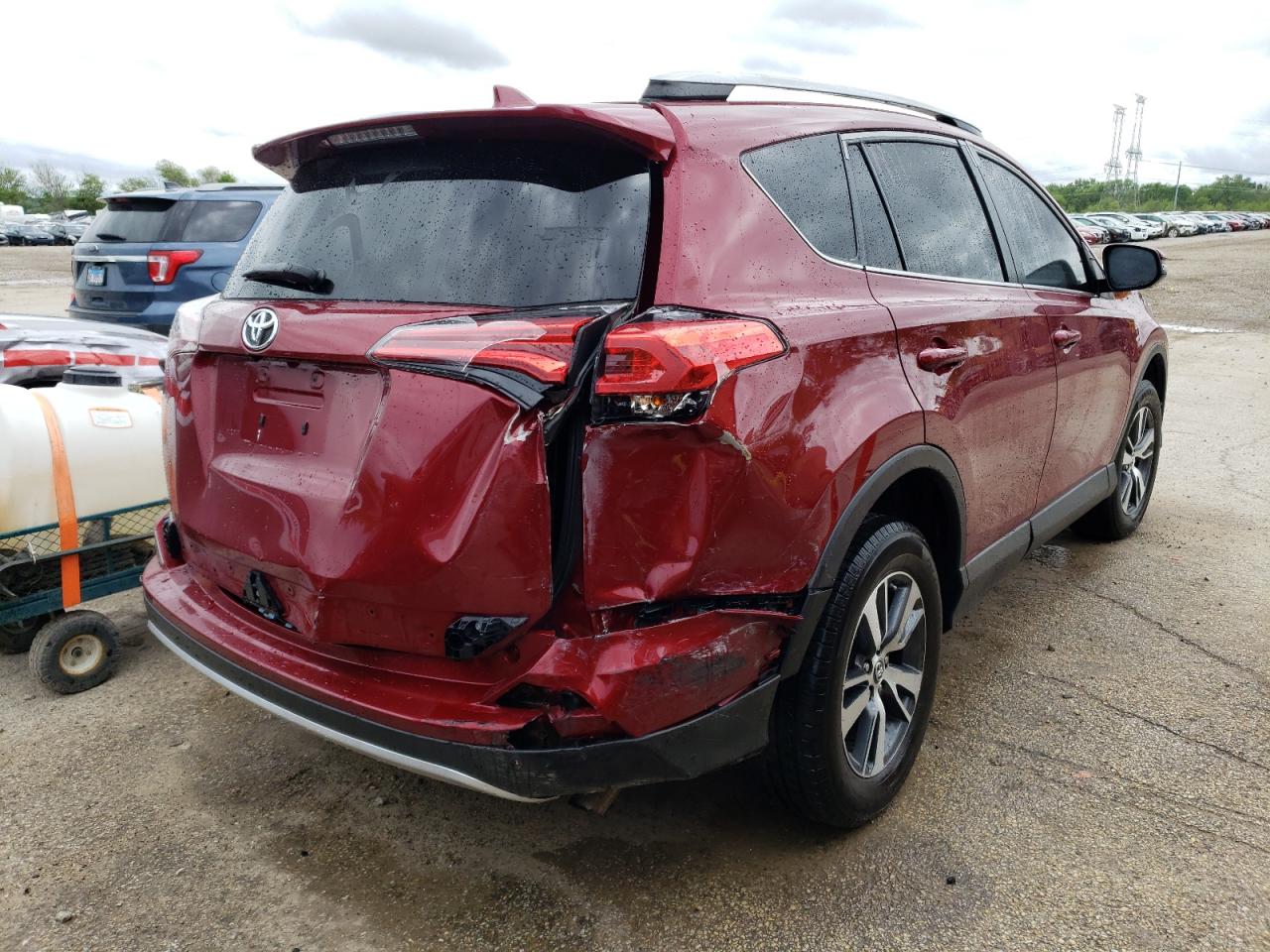 Photo 2 VIN: 2T3RFREV0JW729384 - TOYOTA RAV 4 