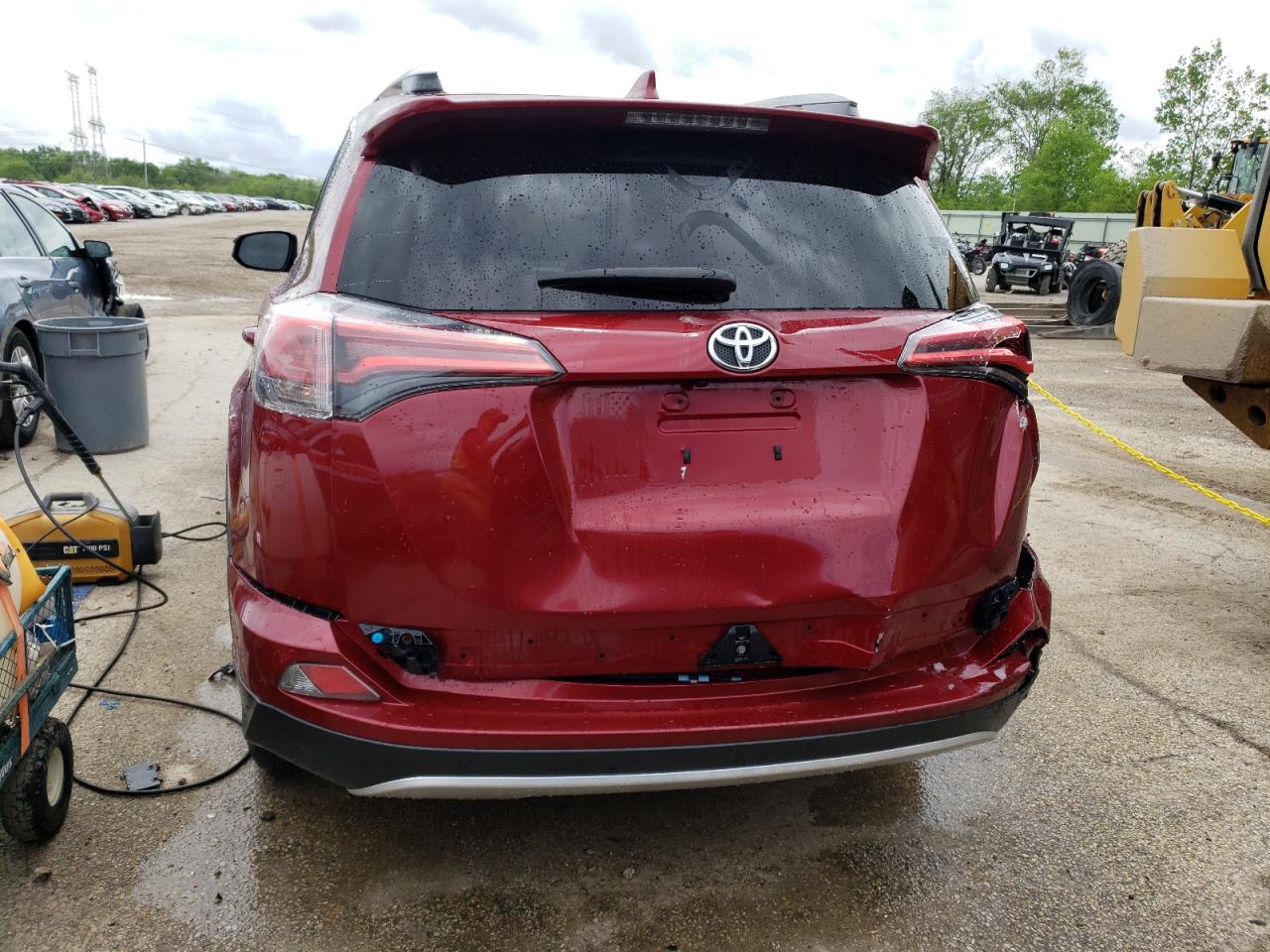 Photo 5 VIN: 2T3RFREV0JW729384 - TOYOTA RAV 4 