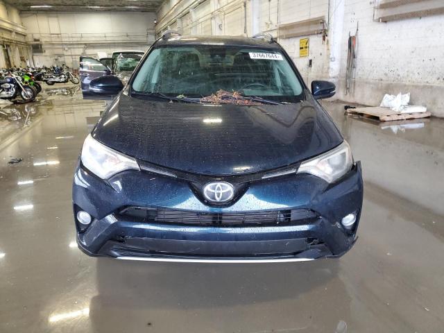 Photo 4 VIN: 2T3RFREV0JW739042 - TOYOTA RAV4 