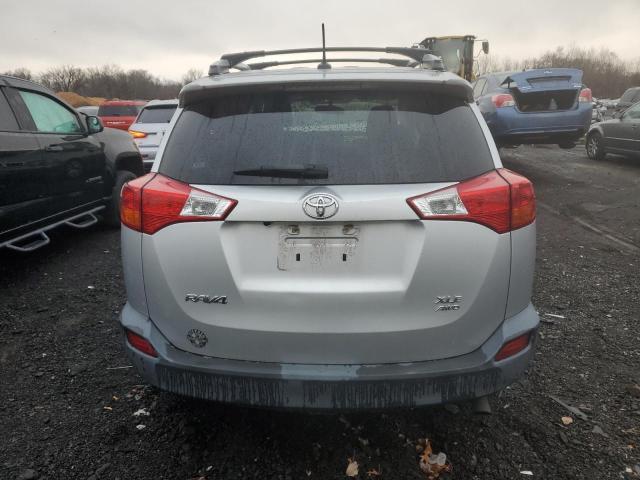 Photo 5 VIN: 2T3RFREV1EW210057 - TOYOTA RAV4 XLE 