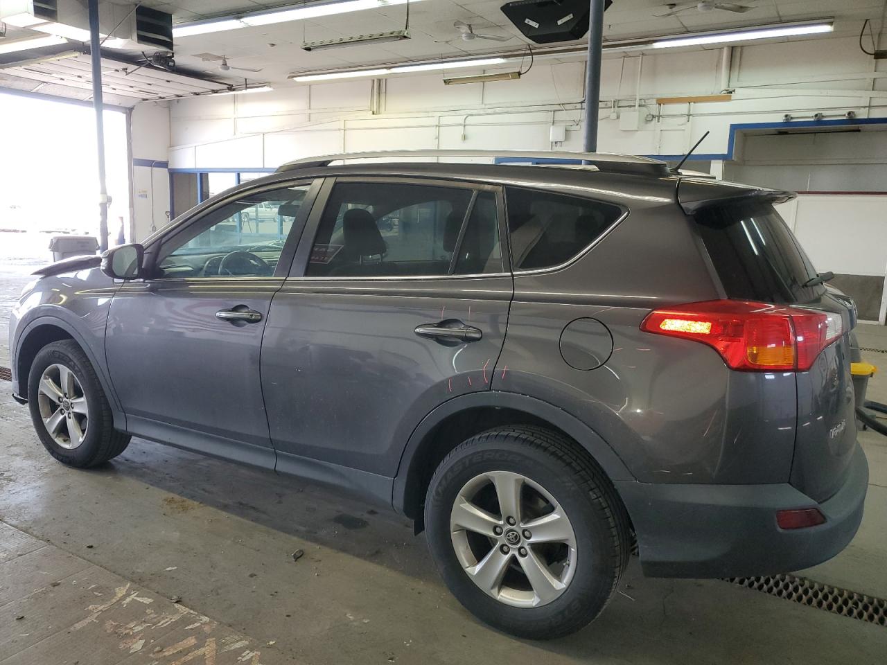 Photo 1 VIN: 2T3RFREV1FW302884 - TOYOTA RAV 4 