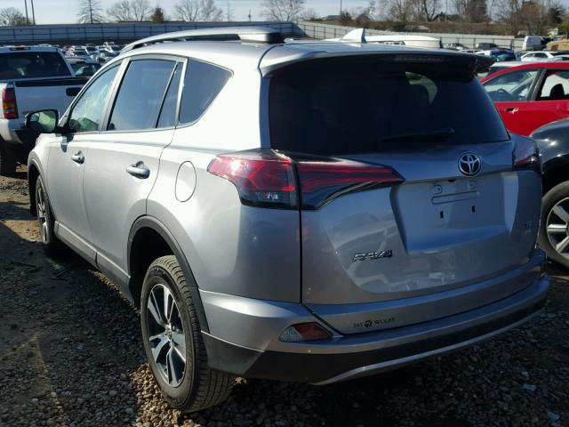 Photo 2 VIN: 2T3RFREV1HW633886 - TOYOTA RAV4 XLE 