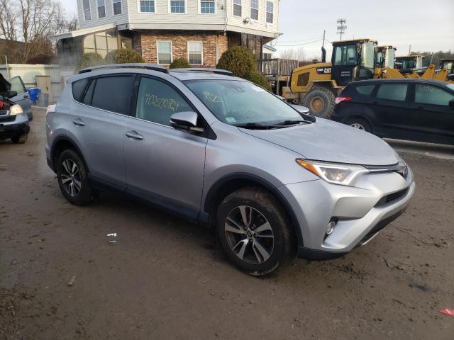 Photo 3 VIN: 2T3RFREV1HW677239 - TOYOTA RAV4 XLE 