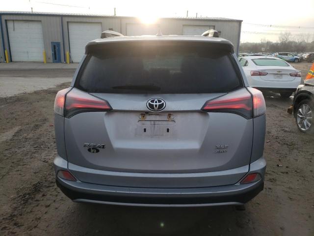 Photo 5 VIN: 2T3RFREV1HW677239 - TOYOTA RAV4 XLE 