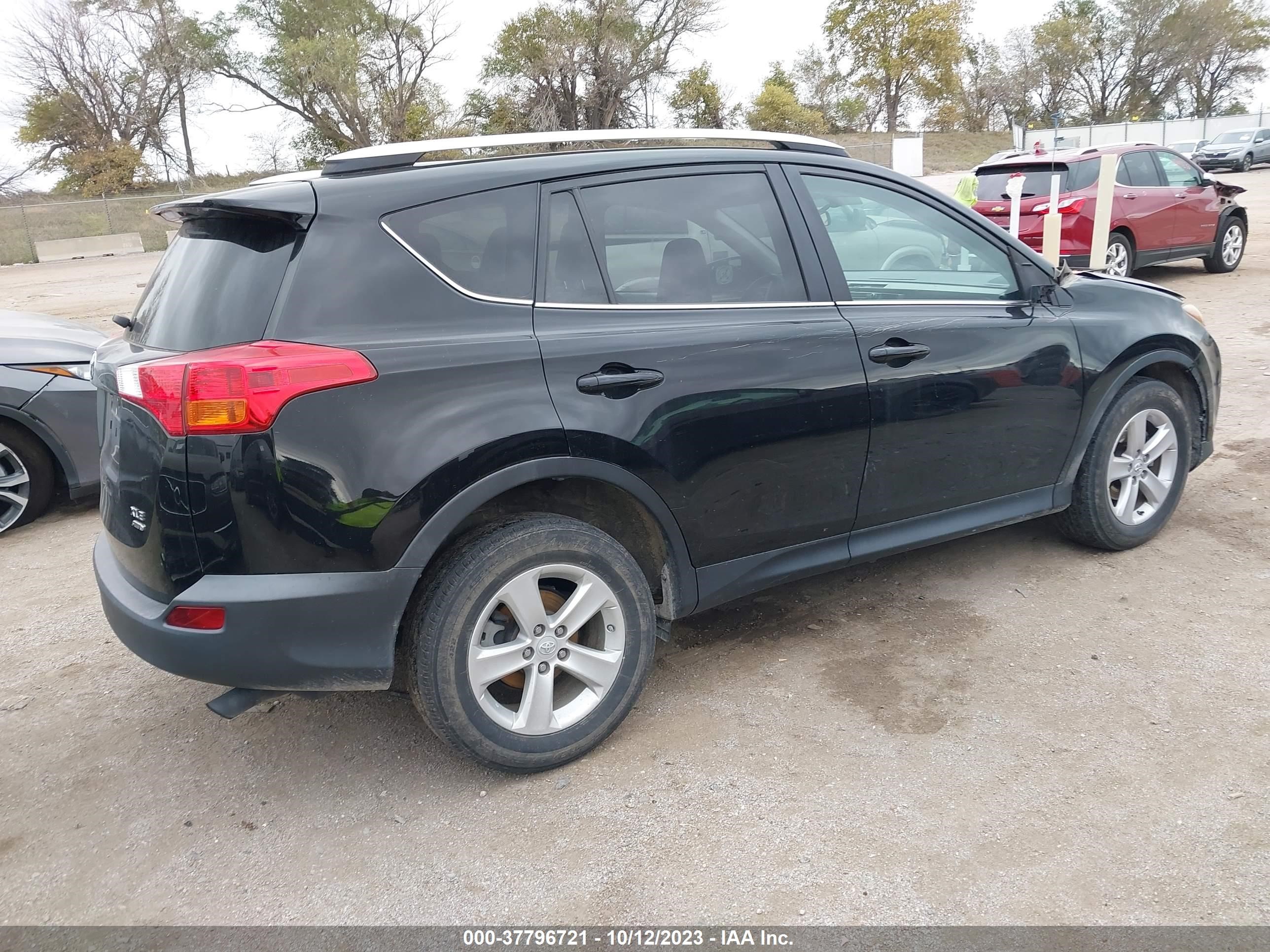 Photo 3 VIN: 2T3RFREV2DW053332 - TOYOTA RAV 4 