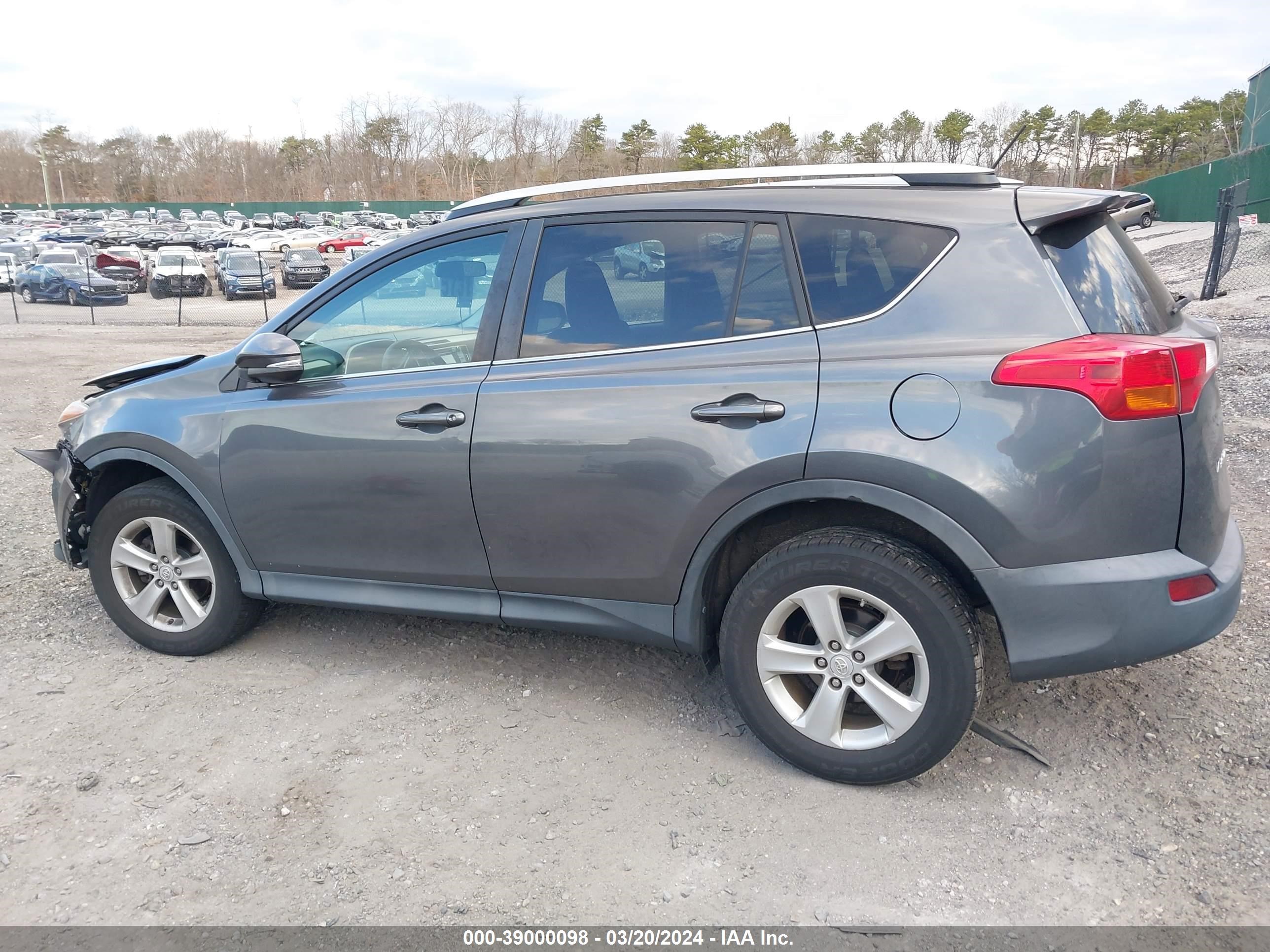 Photo 13 VIN: 2T3RFREV2EW169695 - TOYOTA RAV 4 