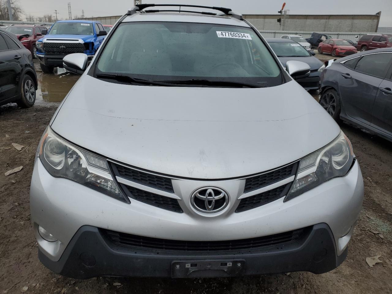 Photo 4 VIN: 2T3RFREV2EW215753 - TOYOTA RAV 4 