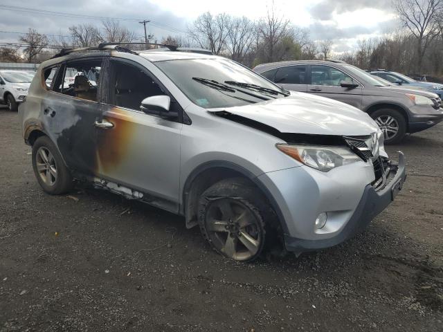 Photo 3 VIN: 2T3RFREV2FW368019 - TOYOTA RAV4 XLE 