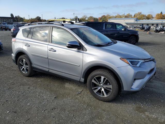 Photo 3 VIN: 2T3RFREV2HW692865 - TOYOTA RAV4 XLE 