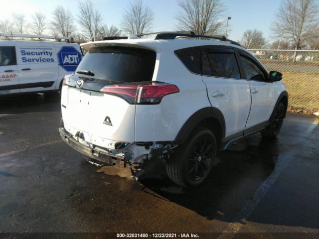 Photo 3 VIN: 2T3RFREV2JW745490 - TOYOTA RAV4 