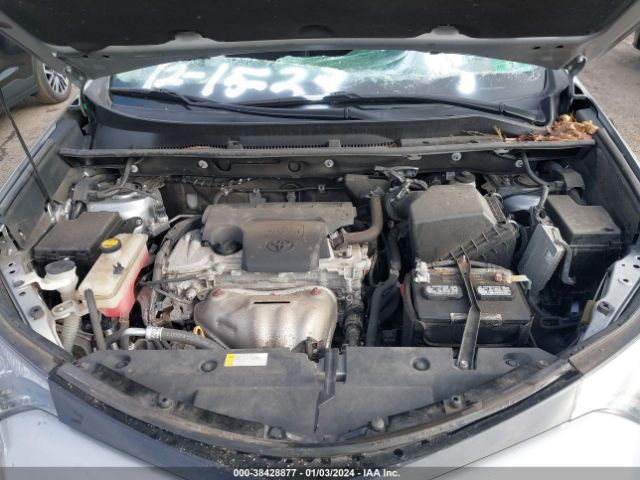 Photo 9 VIN: 2T3RFREV2JW753900 - TOYOTA RAV4 