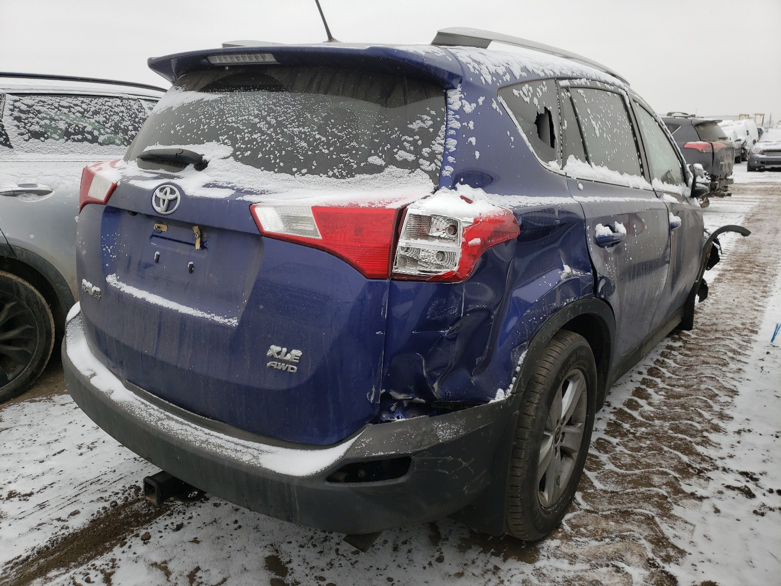 Photo 3 VIN: 2T3RFREV3FW242686 - TOYOTA RAV4 XLE 