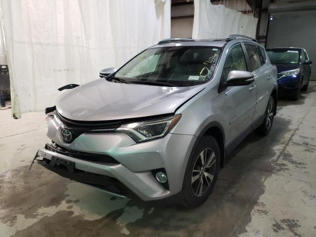 Photo 1 VIN: 2T3RFREV3HW569107 - TOYOTA RAV4 XLE 