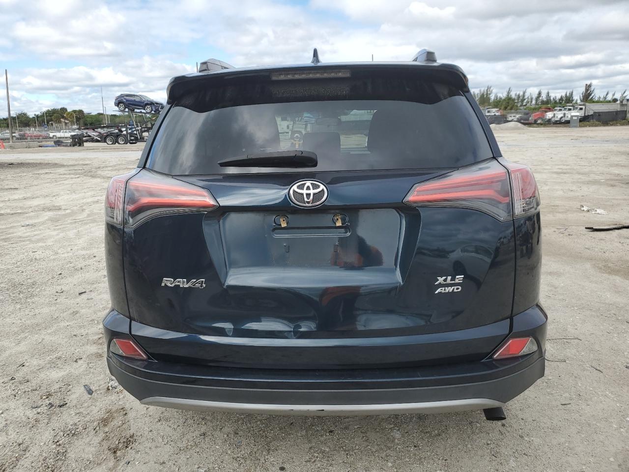 Photo 5 VIN: 2T3RFREV3HW659048 - TOYOTA RAV 4 