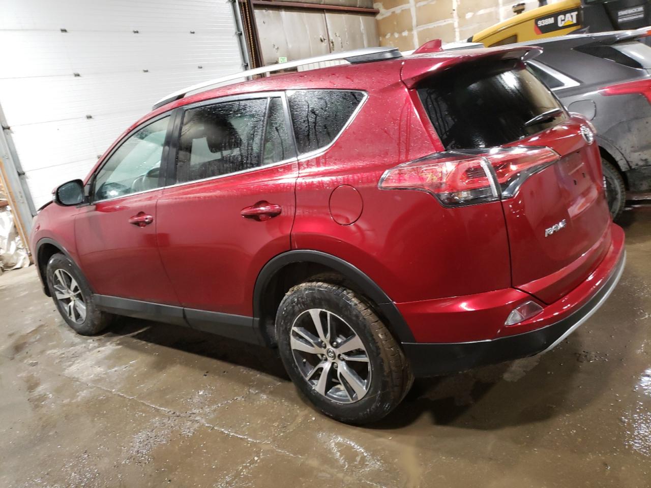 Photo 1 VIN: 2T3RFREV3JW780863 - TOYOTA RAV 4 