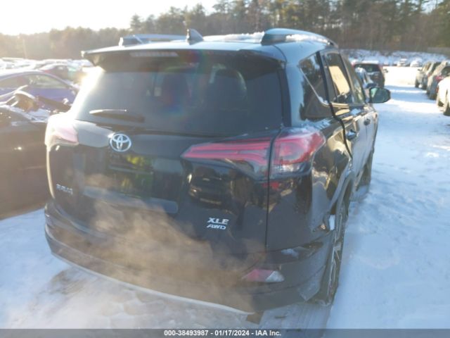 Photo 3 VIN: 2T3RFREV3JW828331 - TOYOTA RAV4 